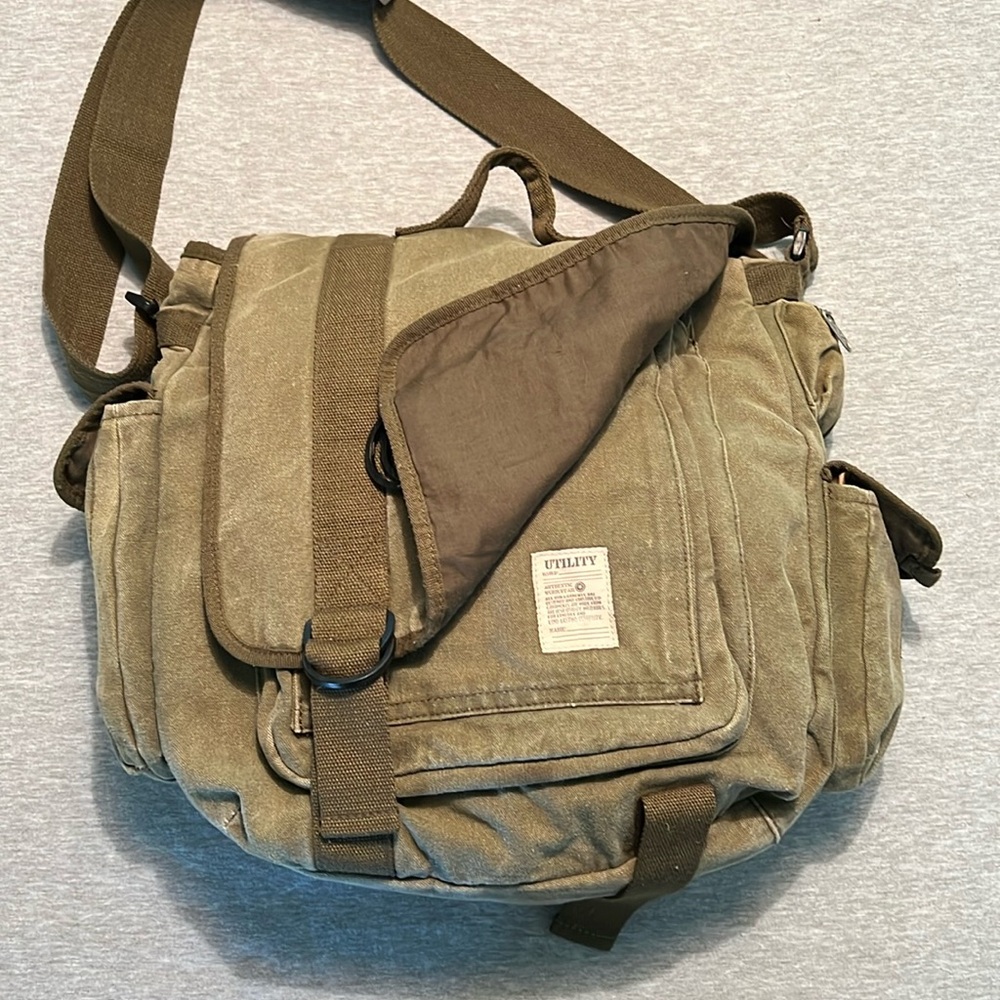 Utility Brand Canvas Messenger Brand/Crossbody